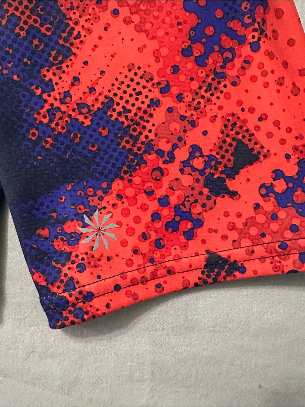 Athleta Cropped Leggings Womens M Medium Blue Orange Abstract Back Zip Pocket - Picture 7 of 12
